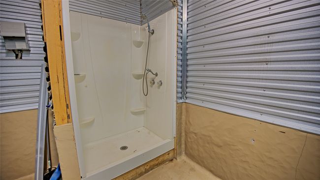 Shower in kennel area | Image 17
