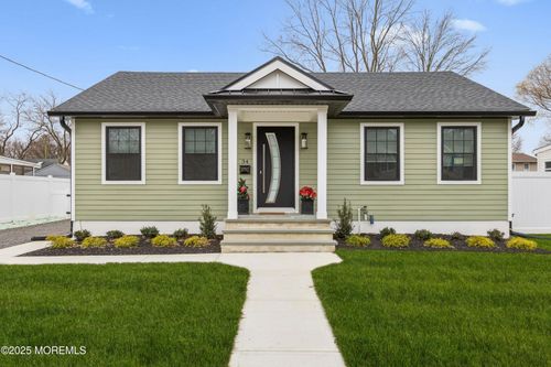 34 Kremer Ave, Eatontown, NJ, 07724-1729 | Card Image