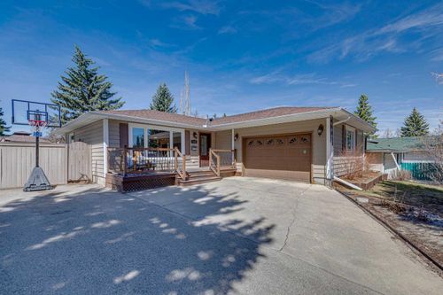 734 Oakhill Pl Sw, Calgary, AB, T2V3X9 | Card Image