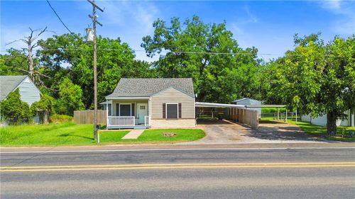 207 N Commerce St, Bremond, TX, 76629-4541 | Card Image