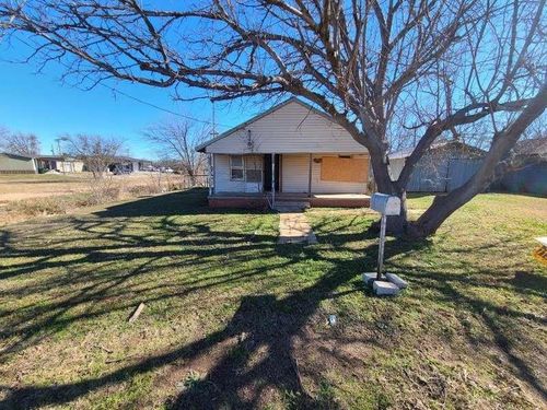 522 N Illinois St, Electra, TX, 76360-2527 | Card Image