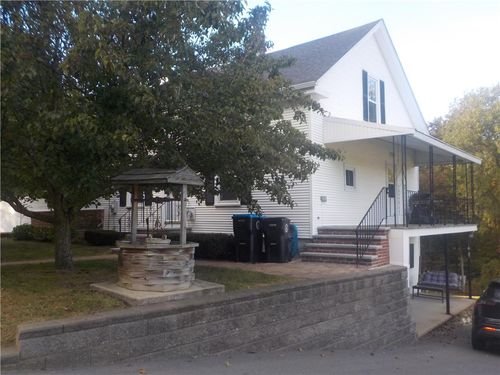 19 Old Pound Hill Rd, North Smithfield, RI, 02896-9590 | Card Image