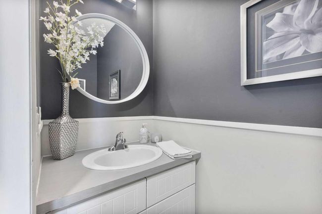 18 Mt Selkirk Place Se, House other with 5 bedrooms, 3 bathrooms and 4 parking in Calgary AB | Image 17