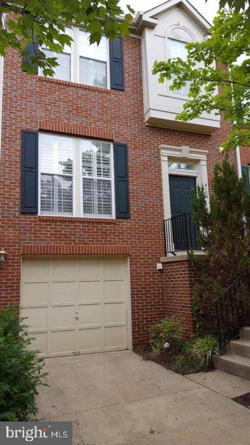8108 Madrillon Springs Ln, VIENNA, VA, 22182-3765 | Card Image
