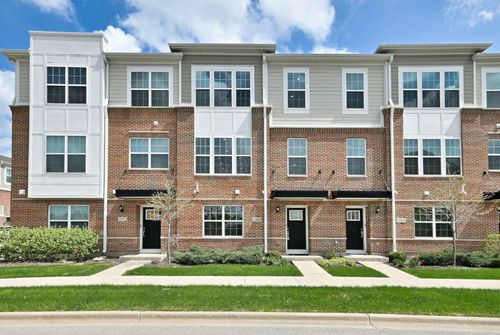 2922 Reflection Dr, Naperville, IL, 60564-8374 | Card Image