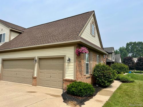 2064 Warbler Ct, Commerce Twp, MI, 48382-2269 | Card Image