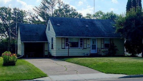 320 Grove St N, Mora, MN, 55051-1032 | Card Image