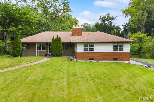 1 Debby Ln, Belleville, IL, 62223-3106 | Card Image