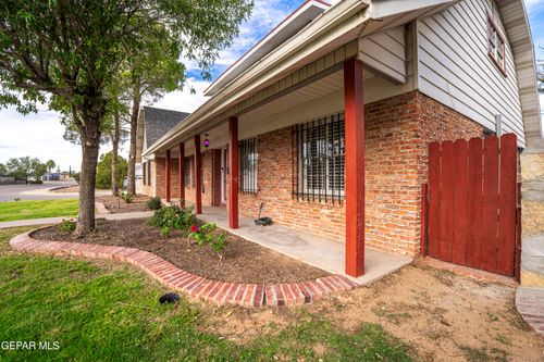 9941 Debbie Dr, El Paso, TX, 79925-4640 | Card Image