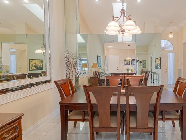7087 Summer Tree Dr, Home with 2 bedrooms, 2 bathrooms and null parking in Boynton Beach FL | Image 23