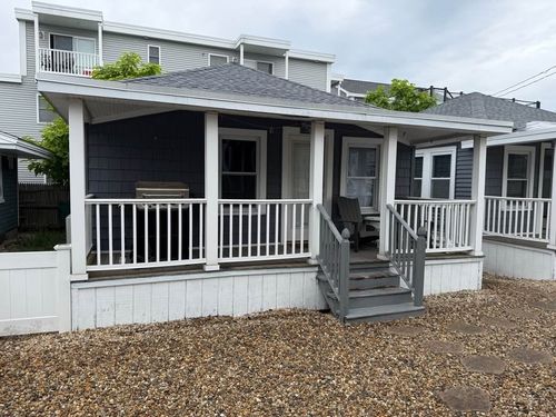 1-7 Dover Ave, Hampton, NH, 03842-3031 | Card Image