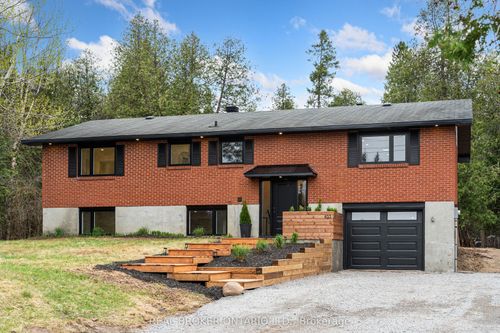 833 Beavertail Rd, Carp, ON, K0A1L0 | Card Image