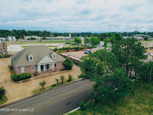 4680 Mcwillie Dr, Jackson, MS, 39206-5621 | Card Image