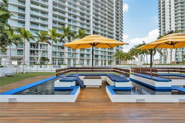 1203 - 92 Sw 3rd St, Condo with 3 bedrooms, 2 bathrooms and null parking in Miami FL | Image 16