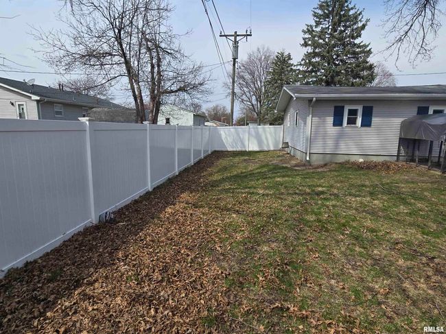 502 N 5 Th St, House other with 3 bedrooms, 1 bathrooms and null parking in Eldridge IA | Image 43