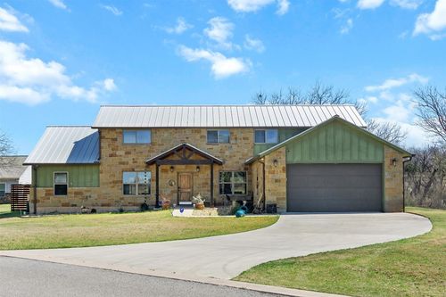 211 Sleepy Oaks Dr, Kingsland, TX, 78639-4421 | Card Image