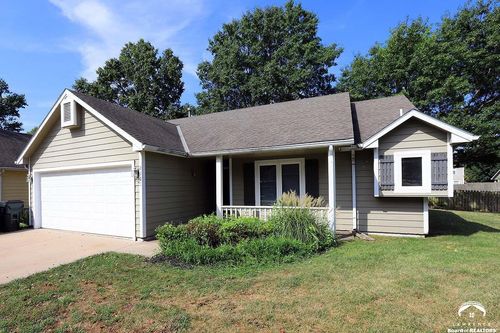 2701 Meadow Pl, Lawrence, KS, 66047-3229 | Card Image