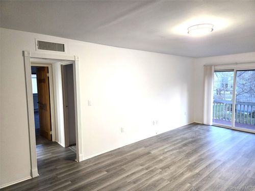 110-110 Sterling St, Beacon, NY, 12508-1449 | Card Image