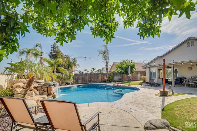 10207 Bay Colony Dr, House other with 3 bedrooms, 2 bathrooms and null parking in Bakersfield CA | Image 32
