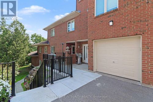 26-403 Stratas Crt, Kanata, ON, K2L3K6 | Card Image