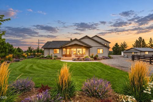 66986 Gist Rd, Bend, OR, 97703-9210 | Card Image