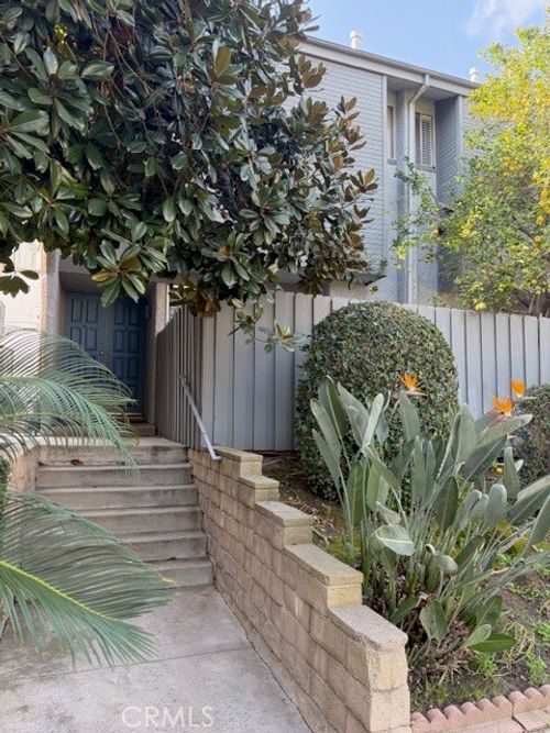 4325 Whitsett Ave, Studio City, CA, 91604-1657 | Card Image