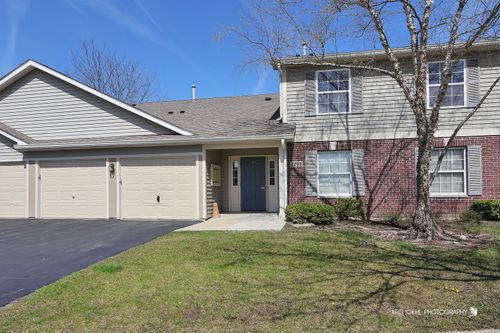 3-1244 N Red Oak Cir, Round Lake Beach, IL, 60073-4685 | Card Image