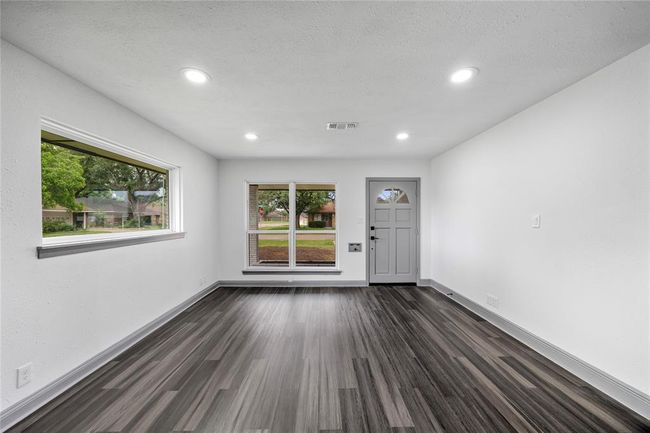 702 Pennington St, House other with 3 bedrooms, 2 bathrooms and 2 parking in Houston TX | Image 15