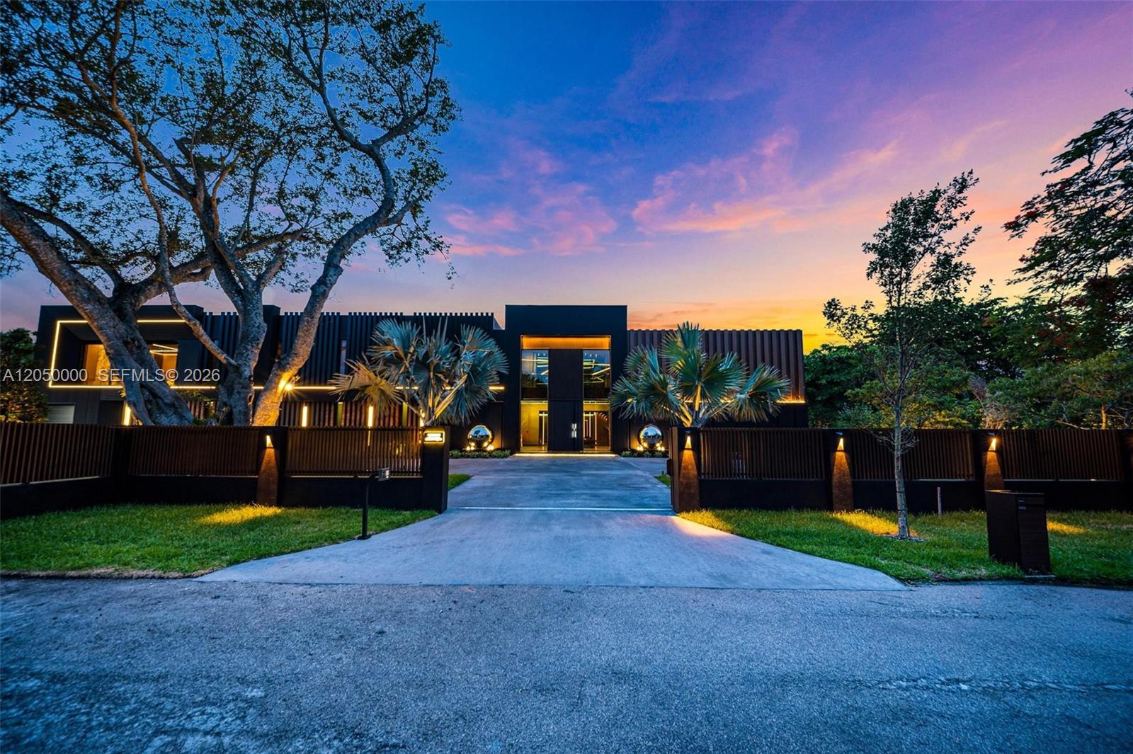 Residential in Pinecrest