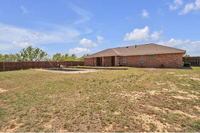 105 Maple St, House other with 4 bedrooms, 2 bathrooms and 2 parking in Coahoma TX | Image 32