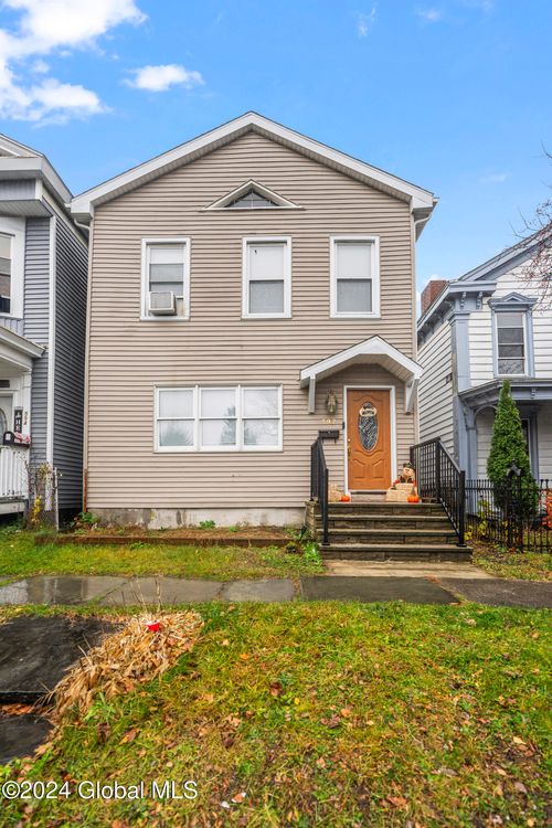 592 5th Ave, Troy, NY, 12182-2502 | Card Image