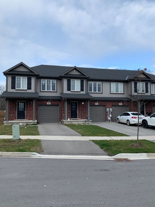 12 Haney Dr, Thorold, ON, L2V0G4 | Card Image