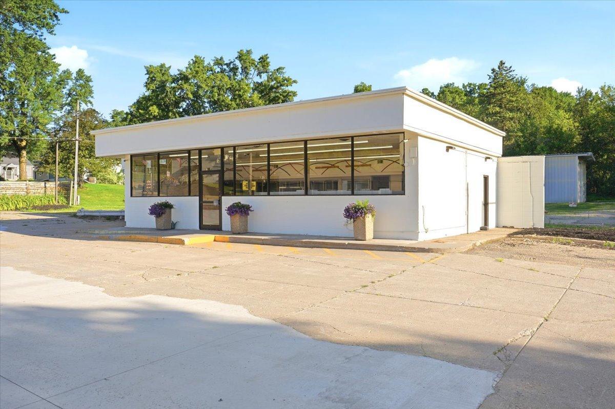 Commercial Sale in Ellsworth