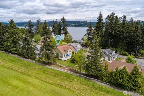 1402 Starview Ct, Freeland, WA, 98249-9208 | Card Image