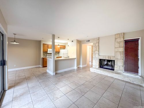 160p-3843 Barrington St, San Antonio, TX, 78217-4167 | Card Image