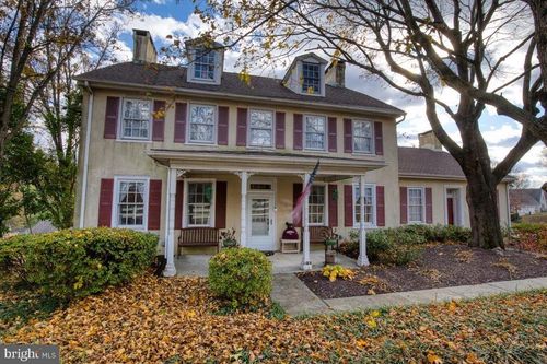 125 Joe Delgrosso Dr, GARNET VALLEY, PA, 19060-1300 | Card Image