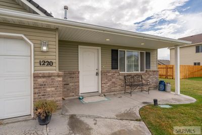 1220 N Hammerstone Drive, House other with 3 bedrooms, 2 bathrooms and 2 parking in Idaho Falls ID | Image 2