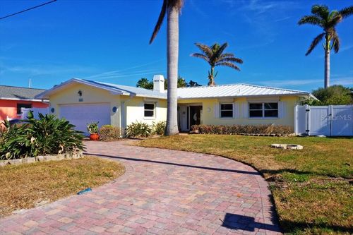 12275 4th Street E, TREASURE ISLAND, FL, 33706 | Card Image