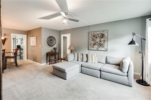 b-462 W 104th, #B Street, Kansas City, MO, 64114 | Card Image