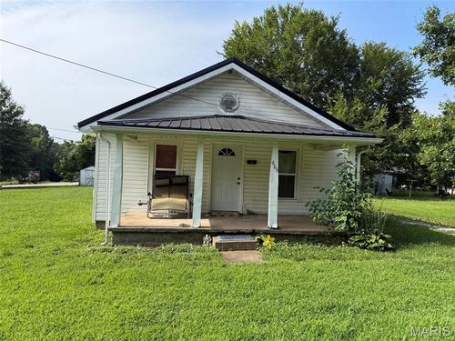 606 Park St, Willow Springs, MO, 65793-1323 | Card Image