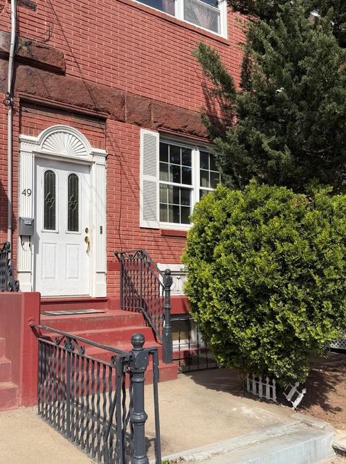 49 E 33rd St, Bayonne, NJ, 07002-3920 | Card Image