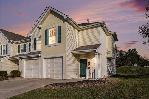 9403 N Main St, Kansas City, MO, 64155-7311 | Card Image