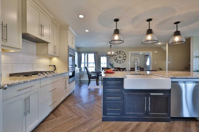 541 Aquitania Blvd W, House other with 6 bedrooms, 4 bathrooms and 4 parking in Lethbridge AB | Image 6