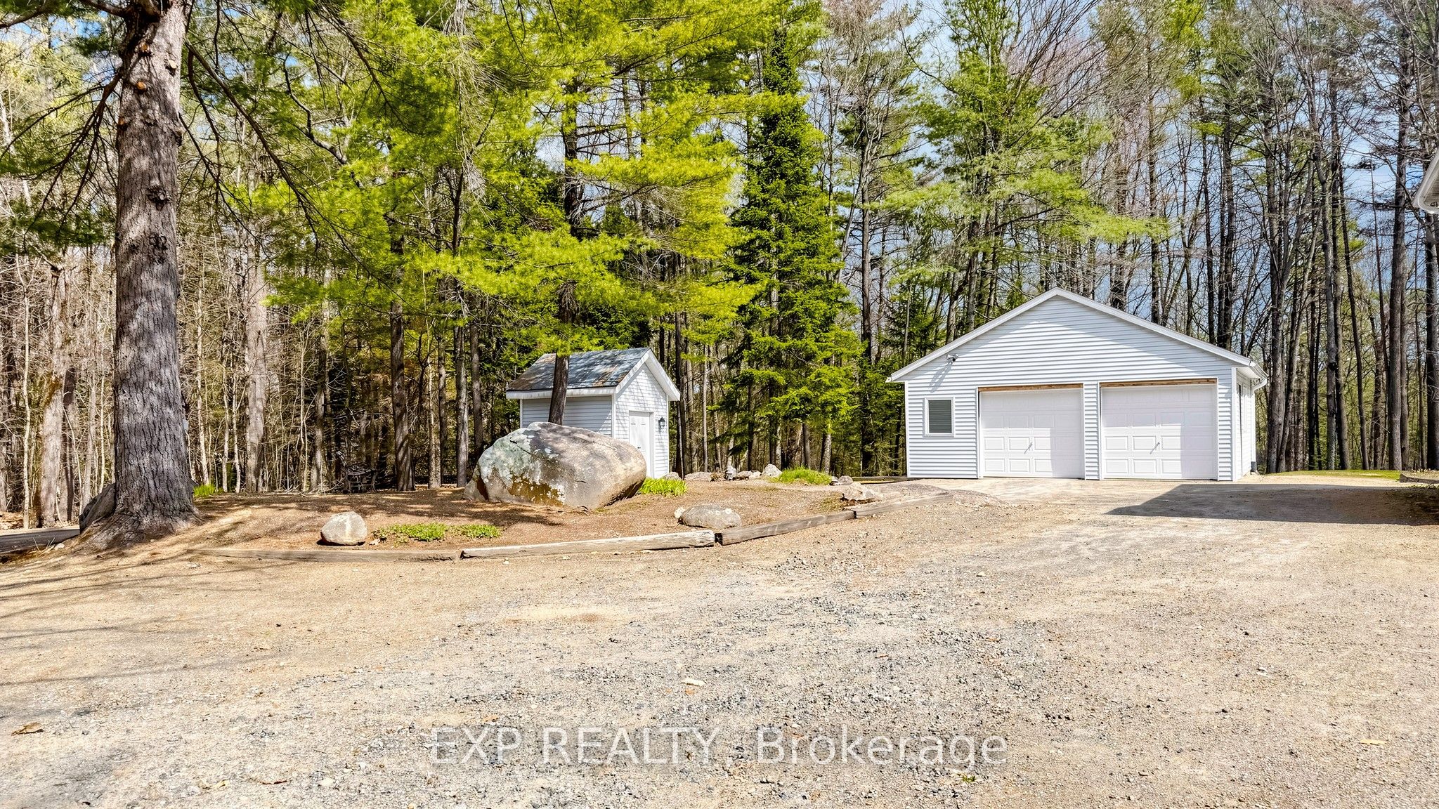 Residential in Lake of Bays 5