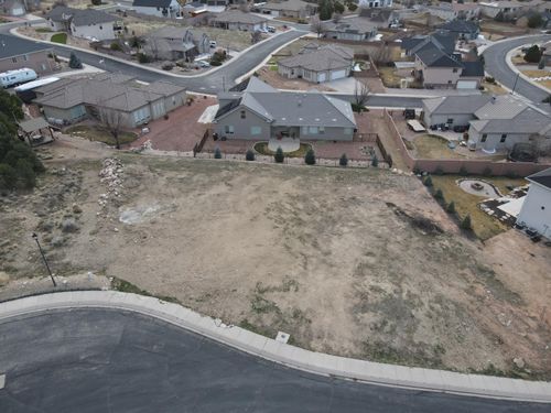 1927 N Mahogany Cir, Cedar City, UT, 84721-4477 | Card Image