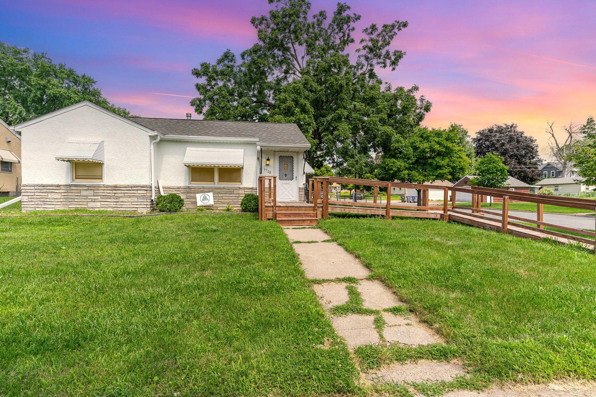 Hyacinth Ave, Saint Paul, MN 55106