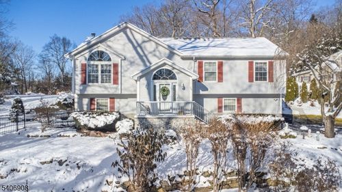 24 The Loop, Ringwood, NJ, 07456-2334 | Card Image