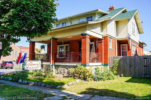 809 Church St, Flint, MI, 48502-1109 | Card Image