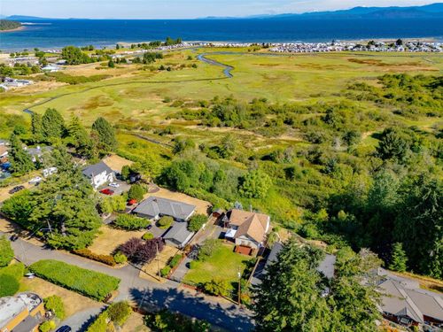 405 Heath Ave, Parksville, BC, V9P1V3 | Card Image