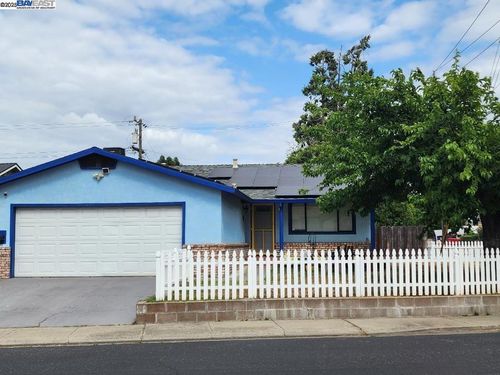 406 Elm Ave, Manteca, CA, 95336-4515 | Card Image